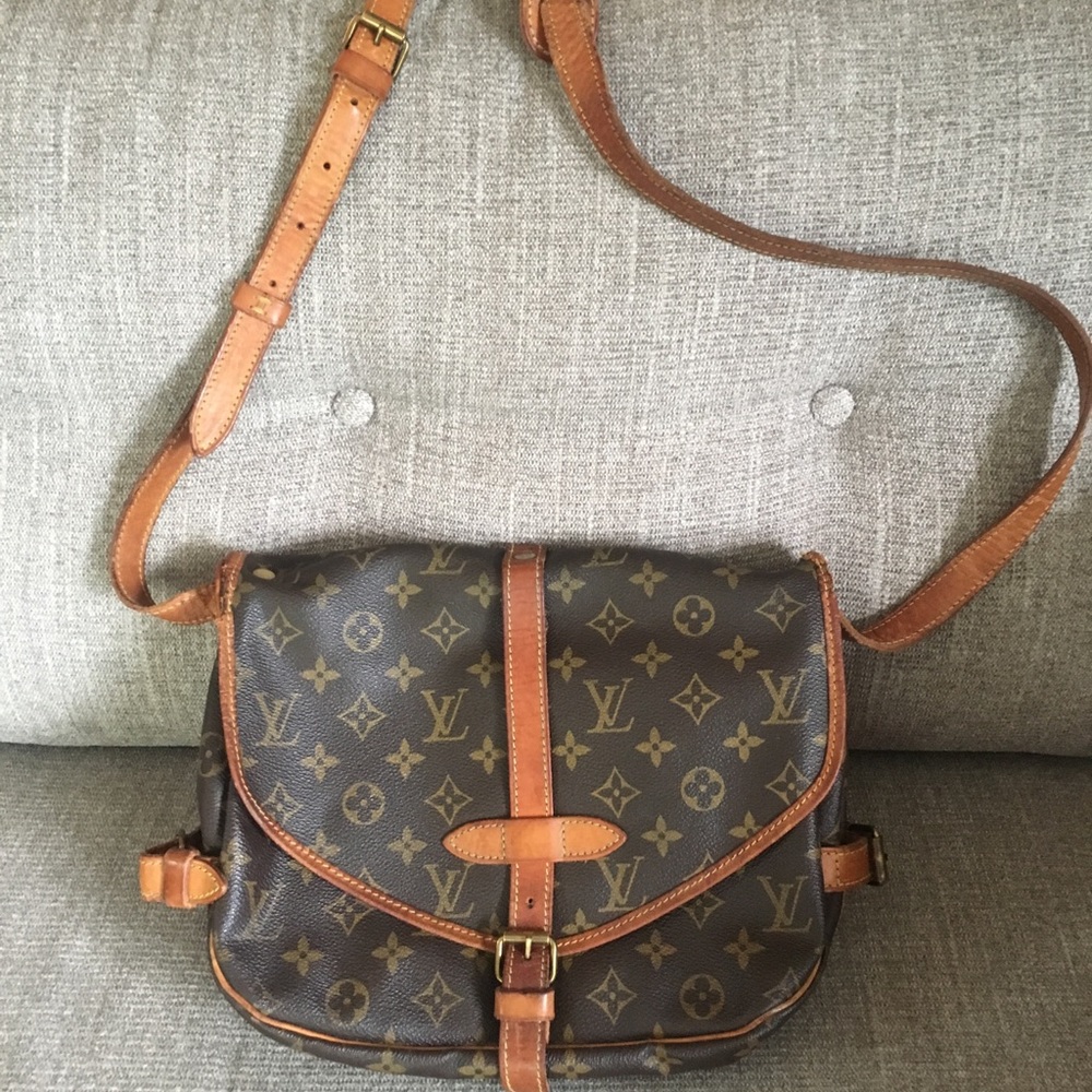 Great deal!  Authentic Samaur 30 Louis Vuitton
